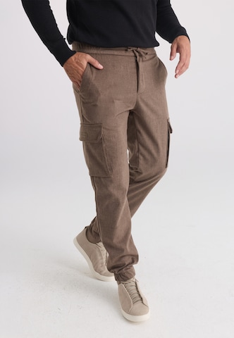 Felix Hardy Regular Pants in Brown