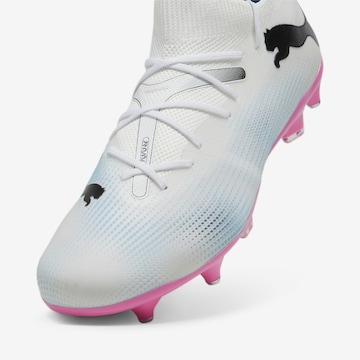 Chaussure de foot 'Future 7 Match' PUMA en blanc