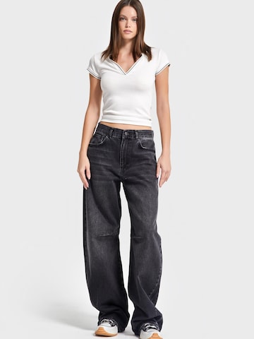 IT'S BASIC Baggy Jeans 'LUNA Baggy Mid Rise Jeans (Lenght 30)' in Black: front
