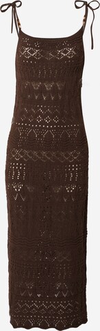 ONLY Stickad klänning 'AVINA' i brun: framsida