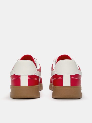 Pull&Bear Sneakers in Red