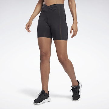 Reebok Skinny Sportshorts in Schwarz: predná strana