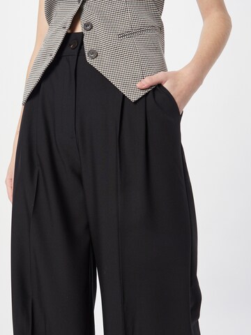 VILA Wide leg Trousers with creases 'Fine' in Black