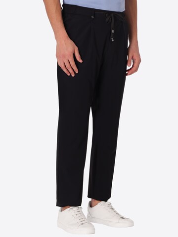 Distretto12 - regular Pantalón plisado 'T. Active' en negro: frente