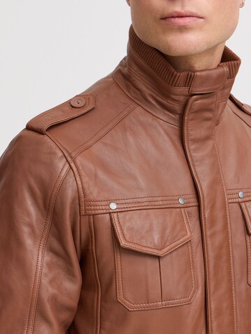 !Solid Tussenjas 'Camash' in Bruin