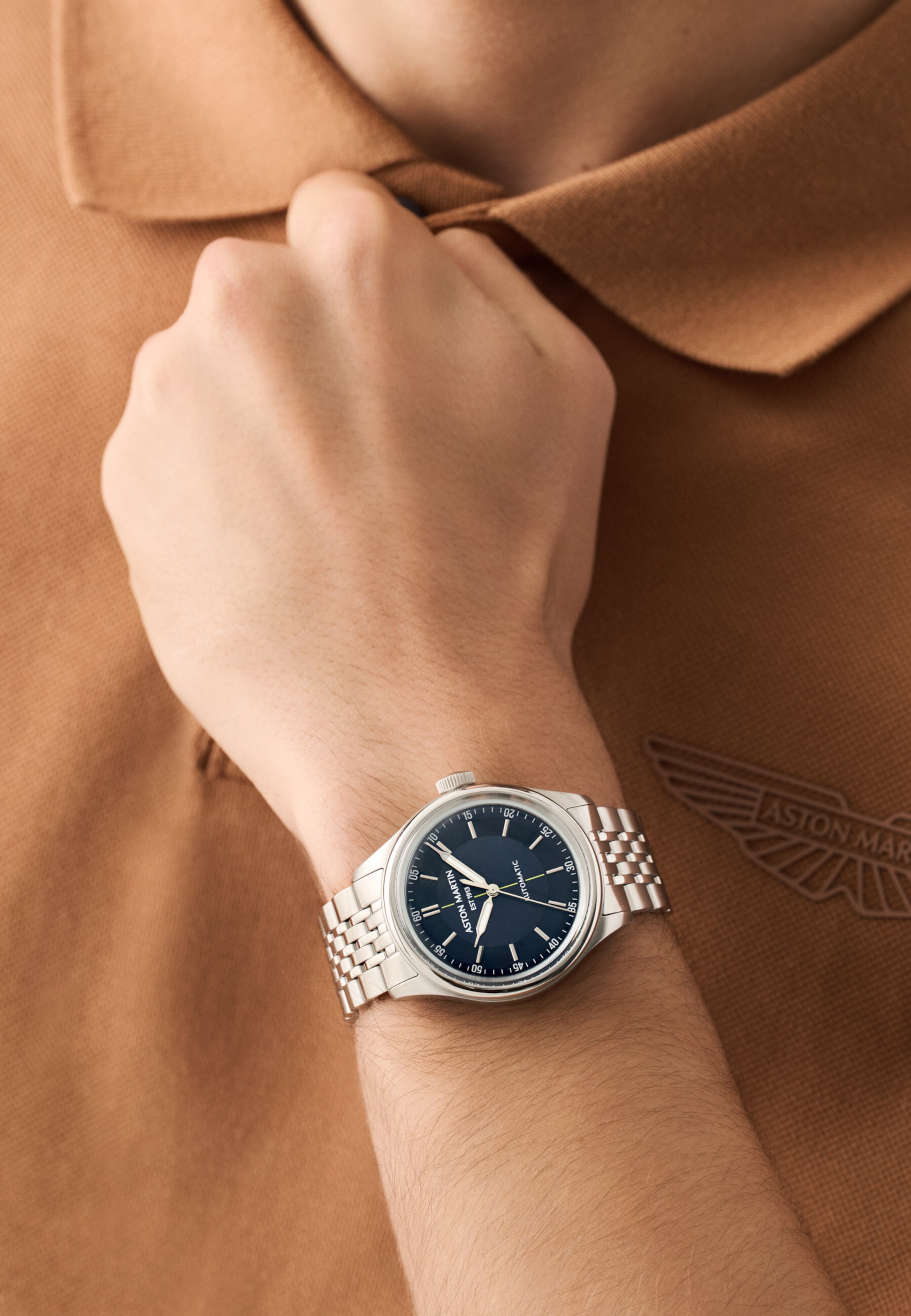 Aston Martin Analoog horloge in Zilver: voorkant