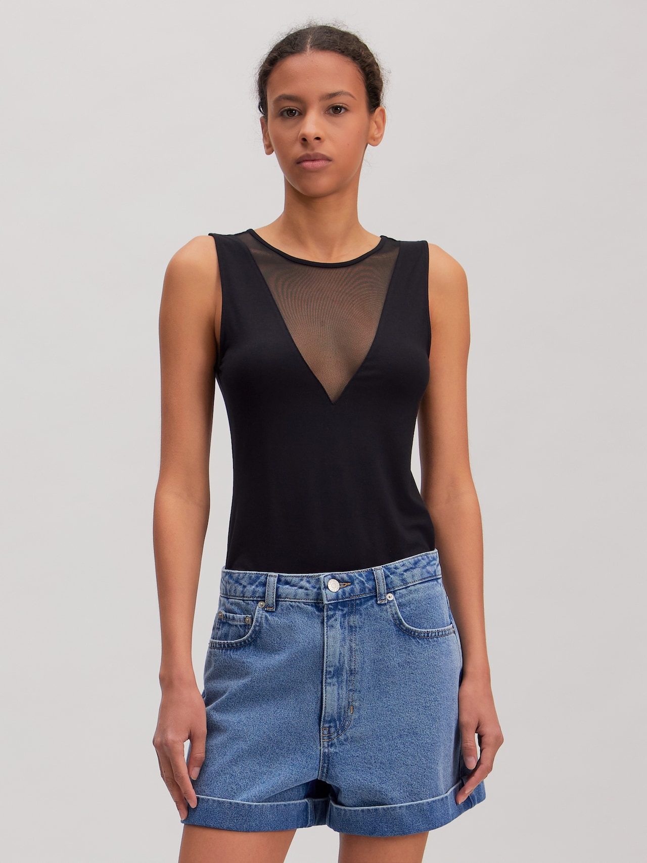 EDITED Novedades Body camiseta 'Polina' negro