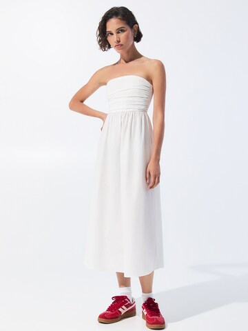 Pull&Bear Summer dress in White: front