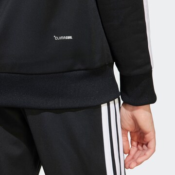 Completo per l'allenamento 'Seasonal Essentials Tiberio' di ADIDAS SPORTSWEAR in nero
