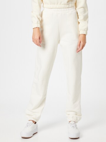 NU-IN Tapered Pants in White: front