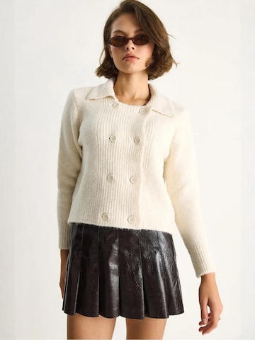 Bianco Lucci Strickjacke in Beige