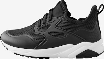 Next Tennarit värissä musta: etupuoli