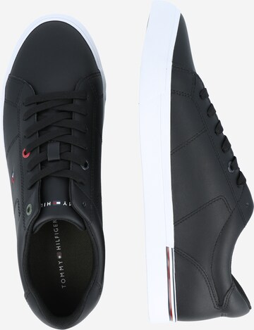 TOMMY HILFIGER Sneaker in Schwarz