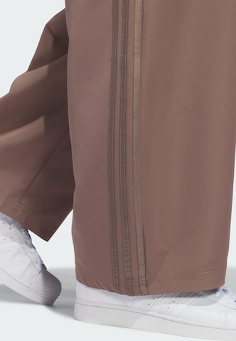 Barrel Pantaloni cutați de la ADIDAS ORIGINALS pe maro