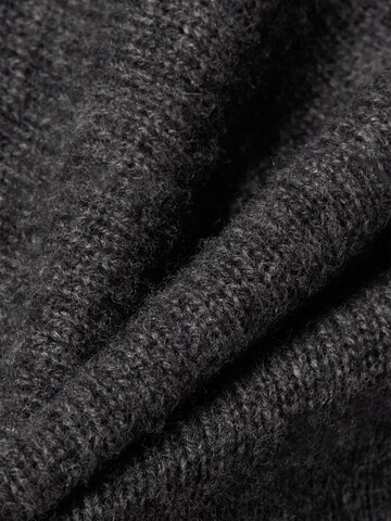 Brookshire Pullover in Grau