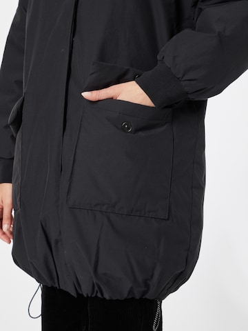 LEVI'S ® Übergangsjacke 'Momo Rvs Down Pillowpuff' in Schwarz