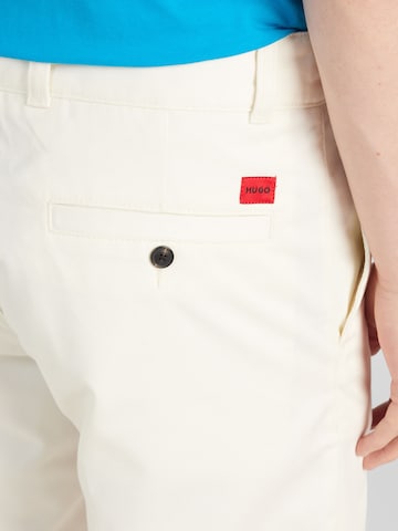 HUGO Red - Regular Calças chino 'Darik' em branco