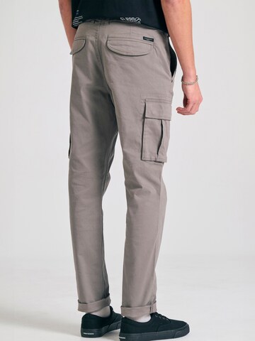 Regular Pantalon cargo Funky Buddha en gris