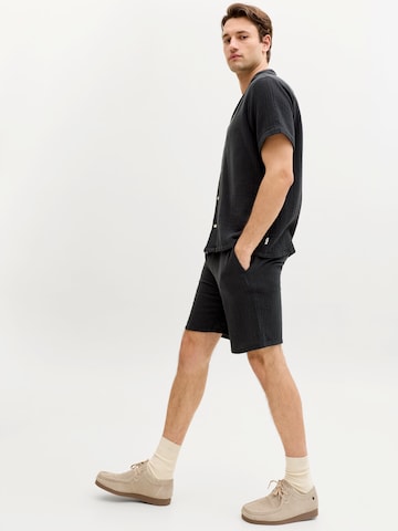 regular Pantaloni 'JREBJASON PATRICK' di JJ Rebel in nero