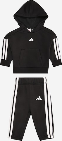 juoda ADIDAS SPORTSWEAR Treniruočių kostiumas 'Essentials': priekis