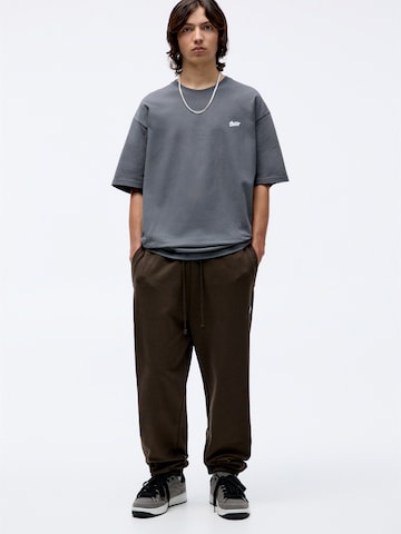 Pull&Bear Tapered Pants in Brown