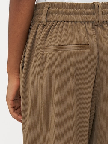Only Petite Tapered Bandplooibroek 'ONLPOPTRASH-LIAS' in Bruin