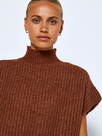 Pull-over 'Robina' Noisy may en marron