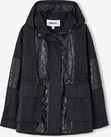 Ipekyol Between-Season Jacket in Black: front