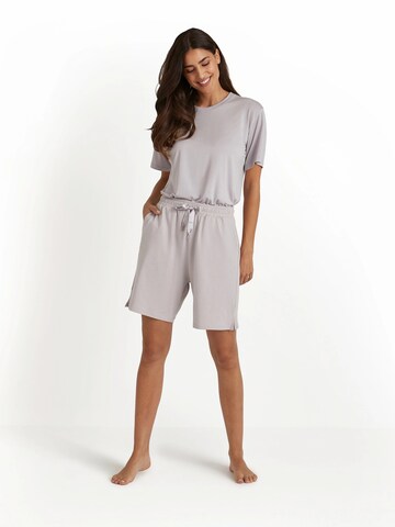 FALKE Regular Hose‌‌‌‌‌‌‌ in Lila