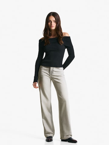 Wide leg Jeans de la Bershka pe gri
