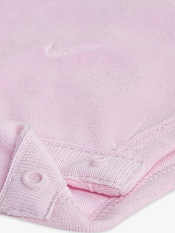 Nike Sportswear Комплект 'NEW IMPRESSIONS' в розово