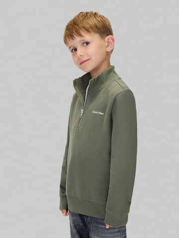 Bluză de molton de la Calvin Klein Jeans pe verde: față