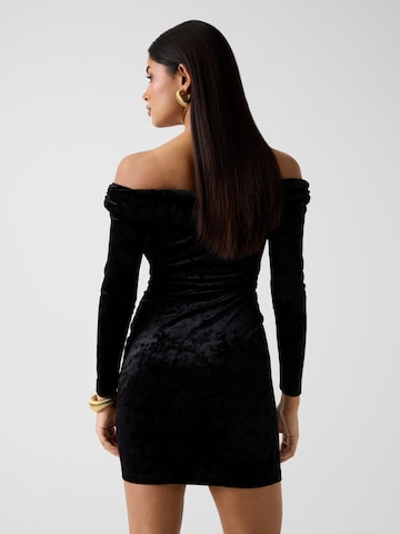 GUESS Kleid in Schwarz