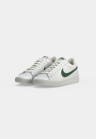 Nike Sportswear Sneakersy niskie 'CLASSIC' w kolorze biały: przód