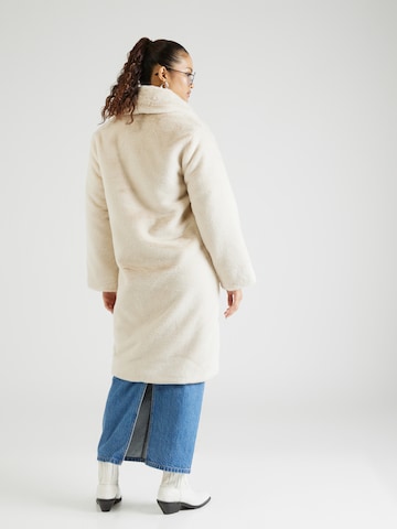 Abercrombie & Fitch Ανοιξιάτικο και φθινοπωρινό παλτό 'CYBER DROP 2' σε λευκό