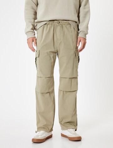 Koton Loose fit Cargo Pants in Green: front