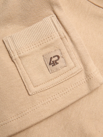 4PRESIDENT Sweater 'Zana' in Beige
