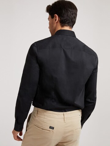 GUESS Slim fit Overhemd in Zwart: voorkant