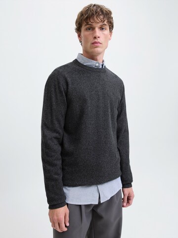 JACK & JONES Sweater 'JJEPERFECT' in Black: front