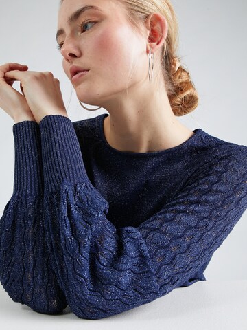 Pull-over 'HELGA' ONLY en bleu