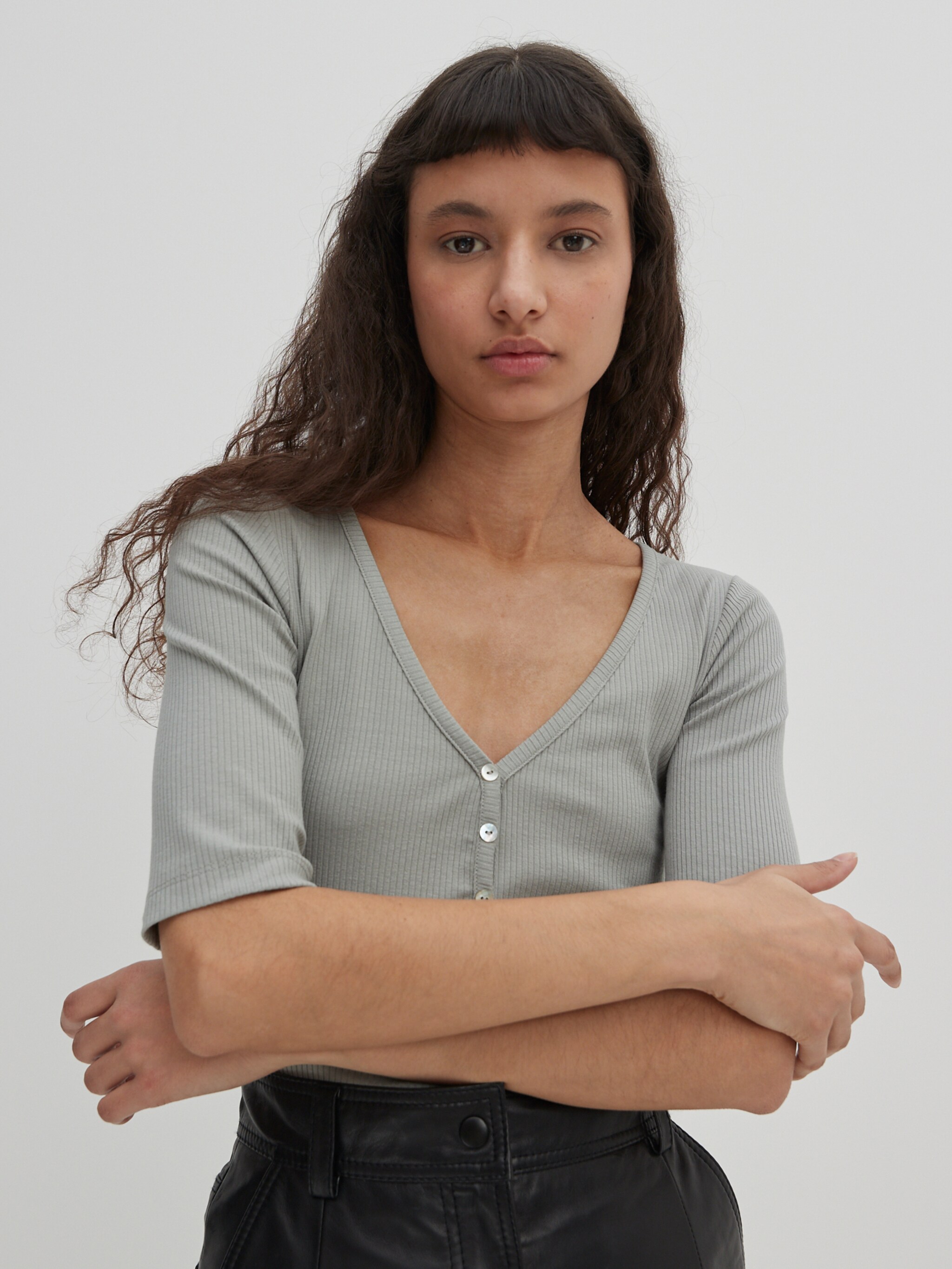 EDITED Producten Shirt 'Nala' Grijs