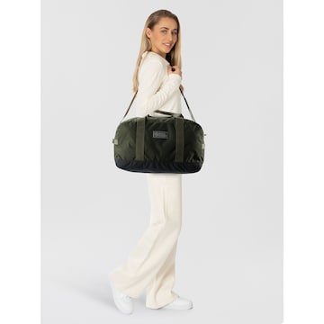 Fjällräven Weekend bag in Green: front