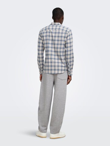 Coupe regular Chemise 'GUDMUND' Only & Sons en bleu