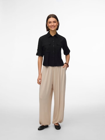 Camicia da donna 'AWRyder' di VERO MODA in nero