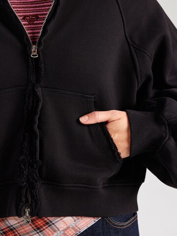 WEEKDAY - Sudadera con cremallera 'Freya' en negro