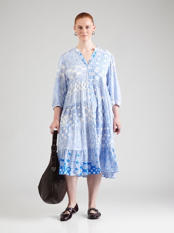 Robe-chemise 'CARMilana' ONLY Carmakoma en bleu : devant