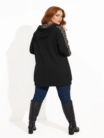 Shape Of You Sweatshirt in Zwart