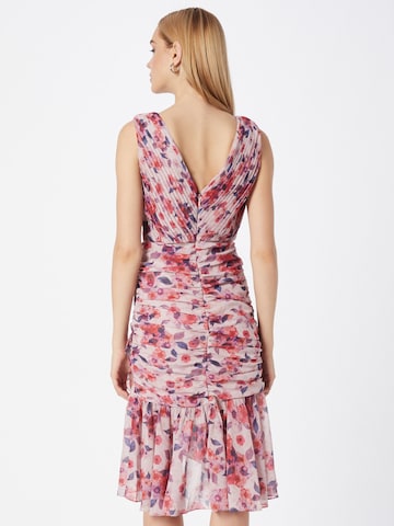 Rochie de cocktail de la Chi Chi London pe roz