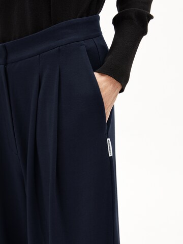 Loosefit Pantalon ' LOU WIDELEG ' ARMEDANGELS en bleu