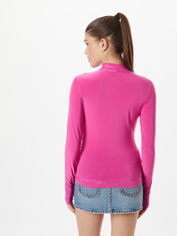 LEVI'S ® Μπλουζάκι 'Mammoth Secondskin' σε ροζ